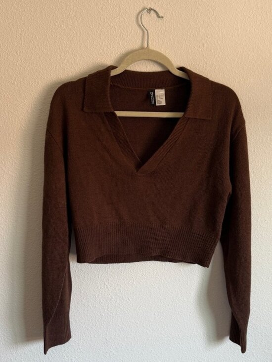 Tops - Cropped Knit V-Neck Long Sleeve Shirt Size Small